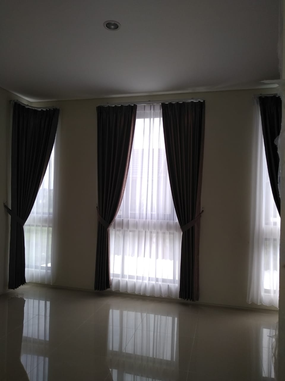 DIJUAL NORTHWEST LAKE FULL RENOVASI BAGUS SIAP HUNI - Dealkan