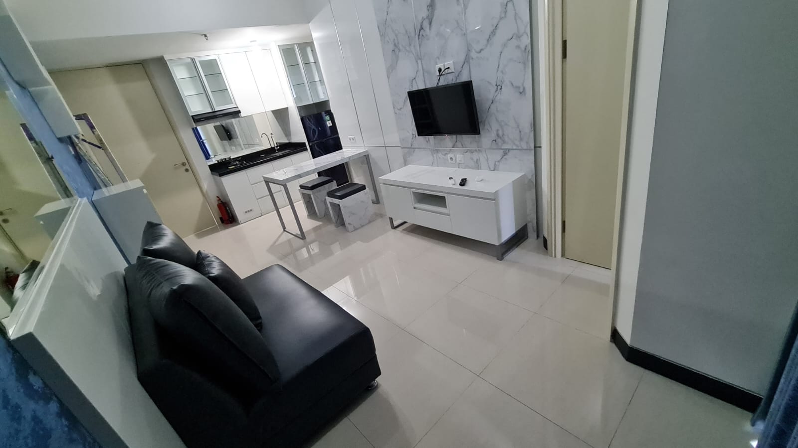 DIJUAL CEPAT APARTEMEN AMOR 2BR FULL FURNISHED - Dealkan