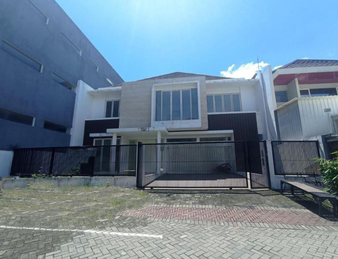 DIJUAL RUMAH MINIMALIS SIAP HUNI DI BUKIT GOLF CITRALAND SURABAYA BARAT - Dealkan