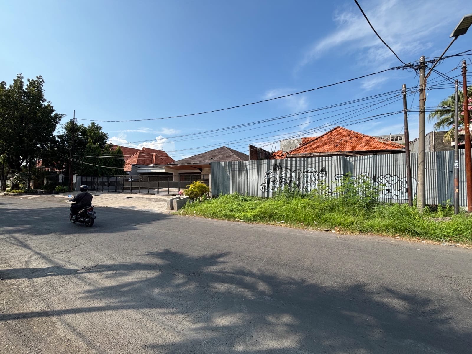 Gambar Kecil 1
