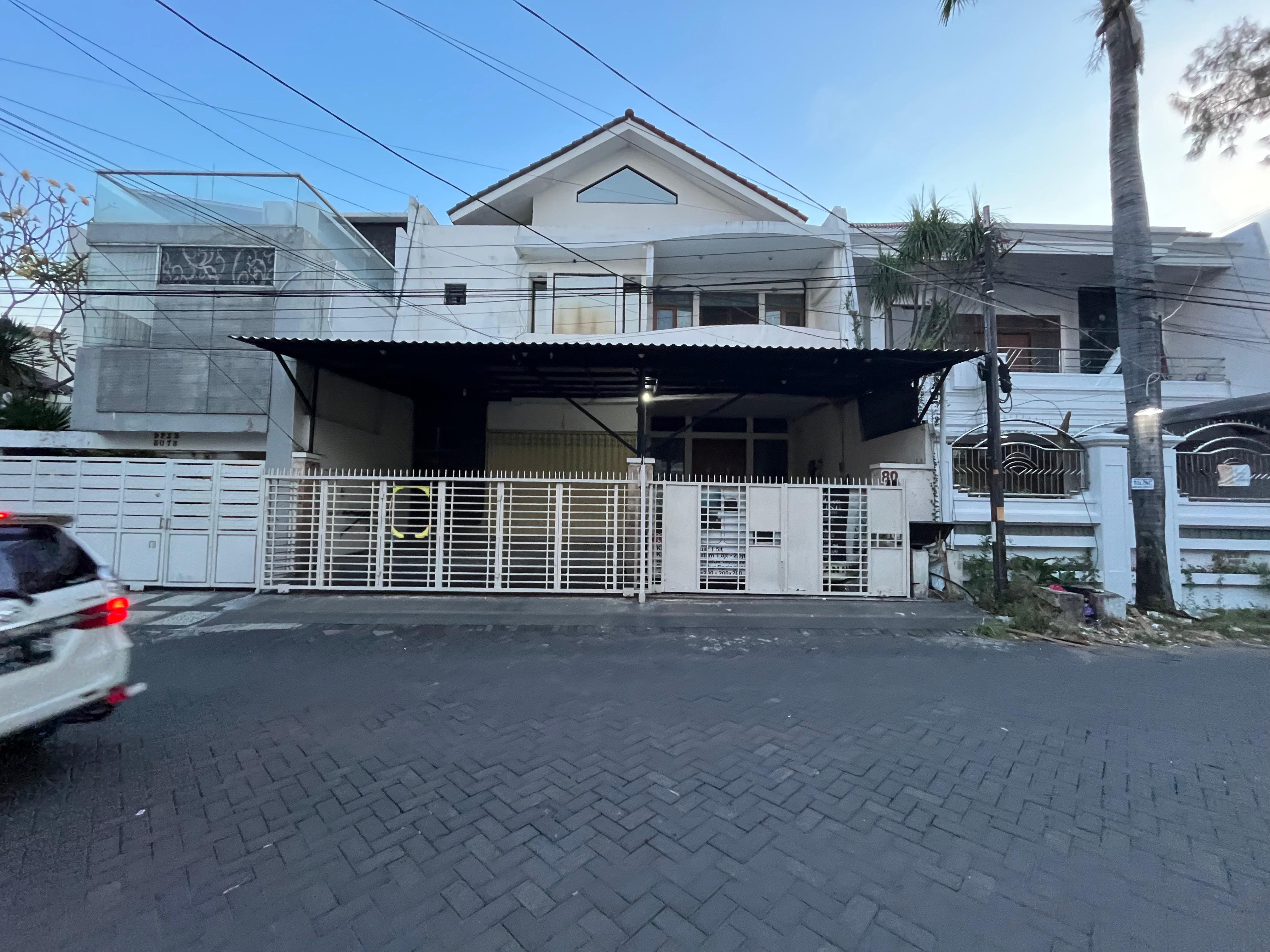 Dijual Rumah Komersial 2 lantai Darmo Permai Selatan - Dealkan