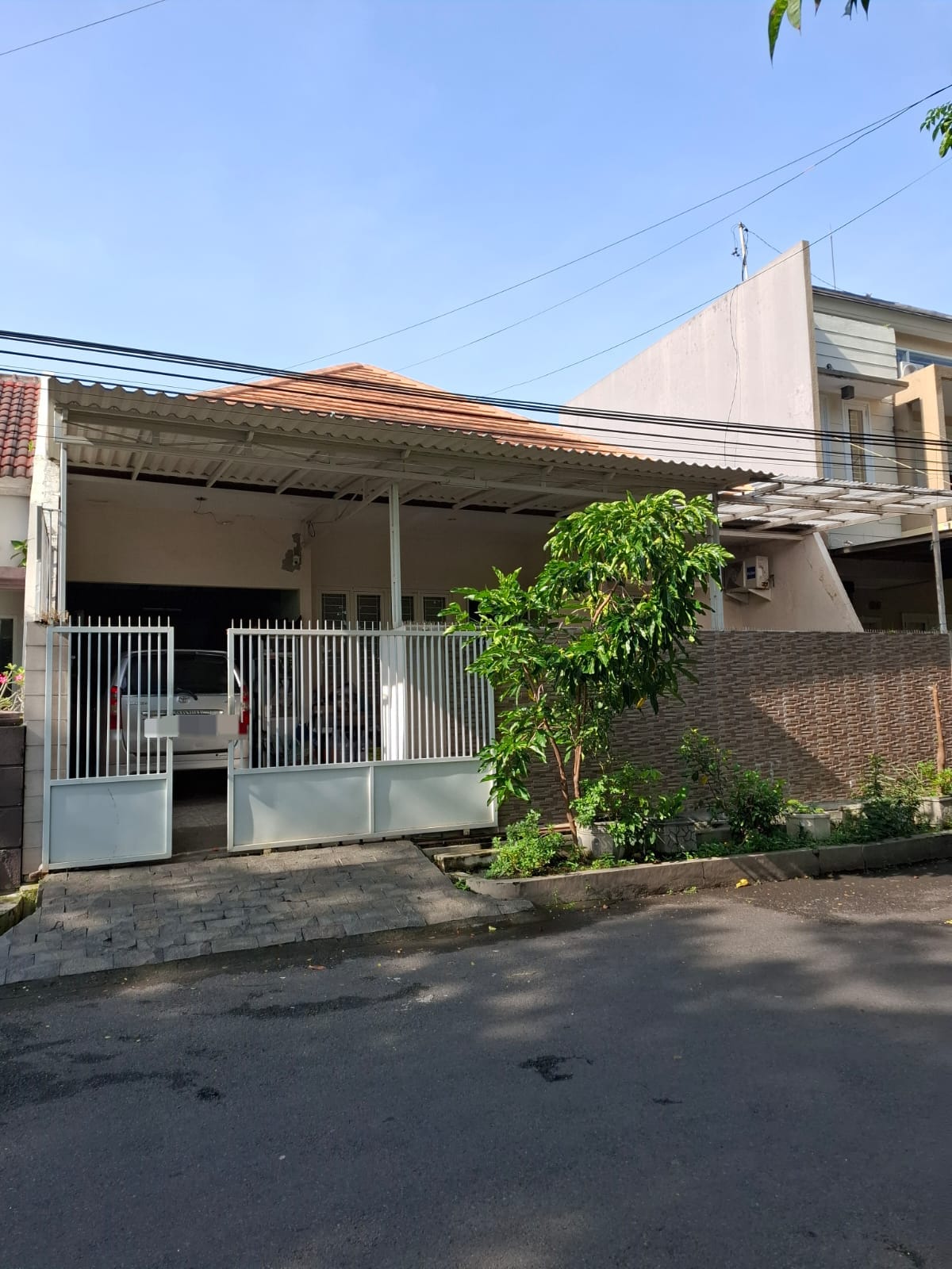 DIJUAL RUMAH MINIMALIS 0 JALAN KEMBAR MANYAR TIRTOMOYO (SEMI FURNISHED) - Dealkan