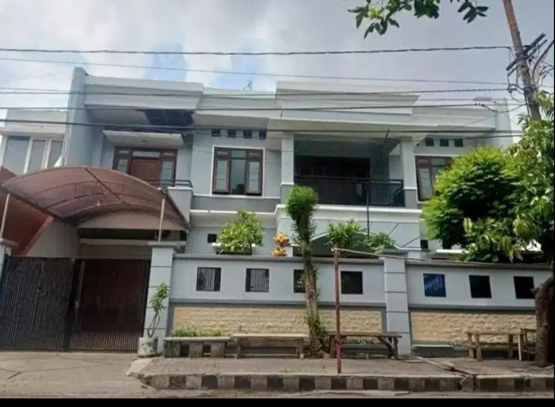 DIJUAL RUMAH MODEL EROPA MODERN, 0 JALAN KEMBAR MANYAR TIRTOYOSO - Dealkan