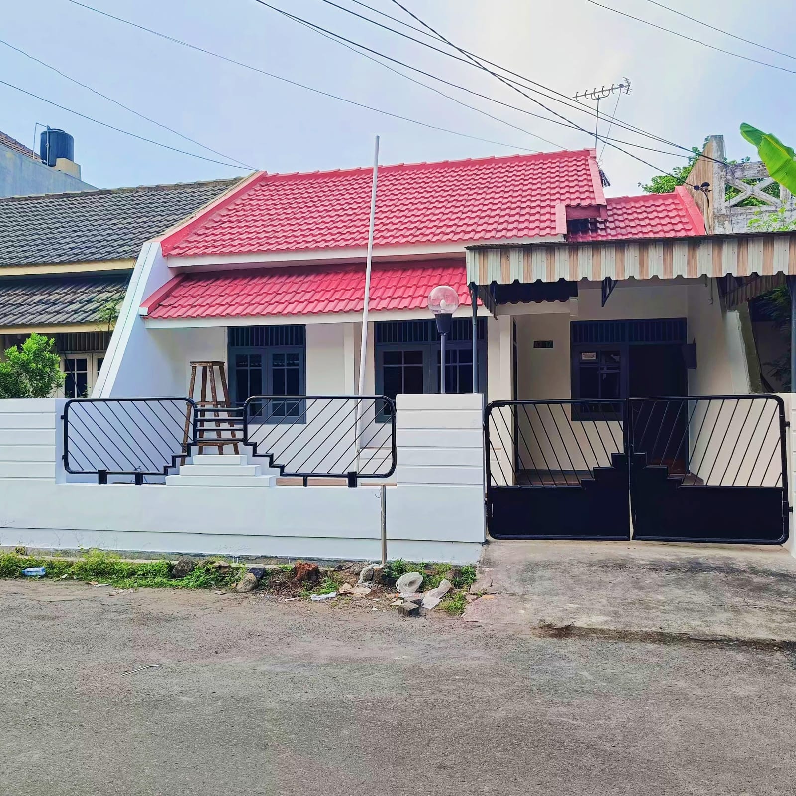 DIJUAL CEPAT RUMAH SIAP HUNI DI NGINDEN INTAN SURABAYA TIMUR - Dealkan