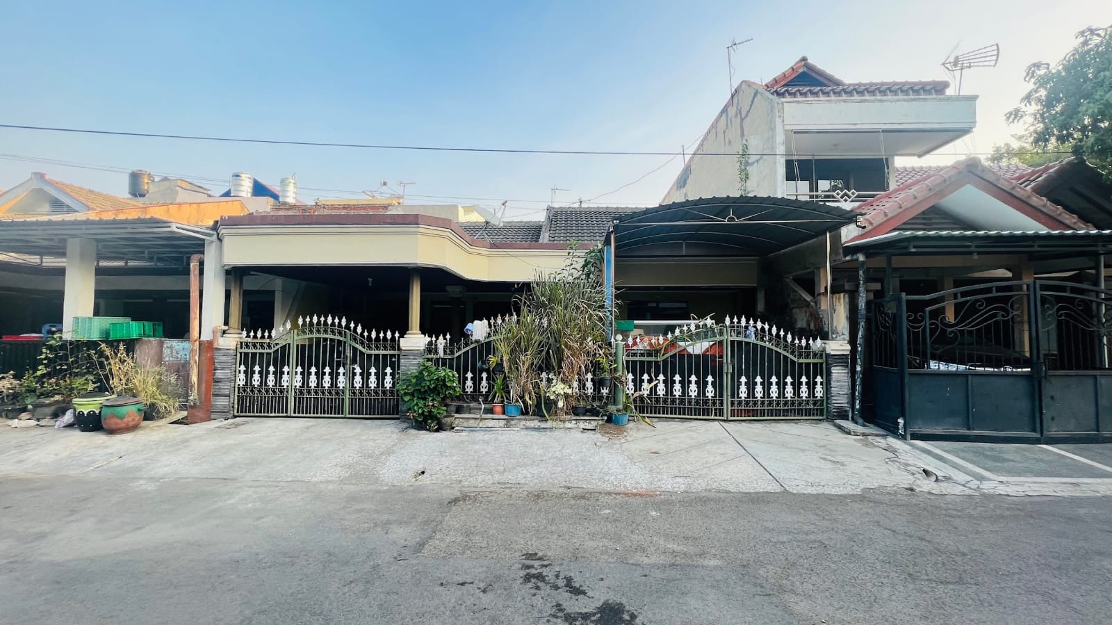 DIJUAL CEPAT RUMAH DI KEDUNG BARUK UTARA RUNGKUT SURABAYA SELATAN - Dealkan
