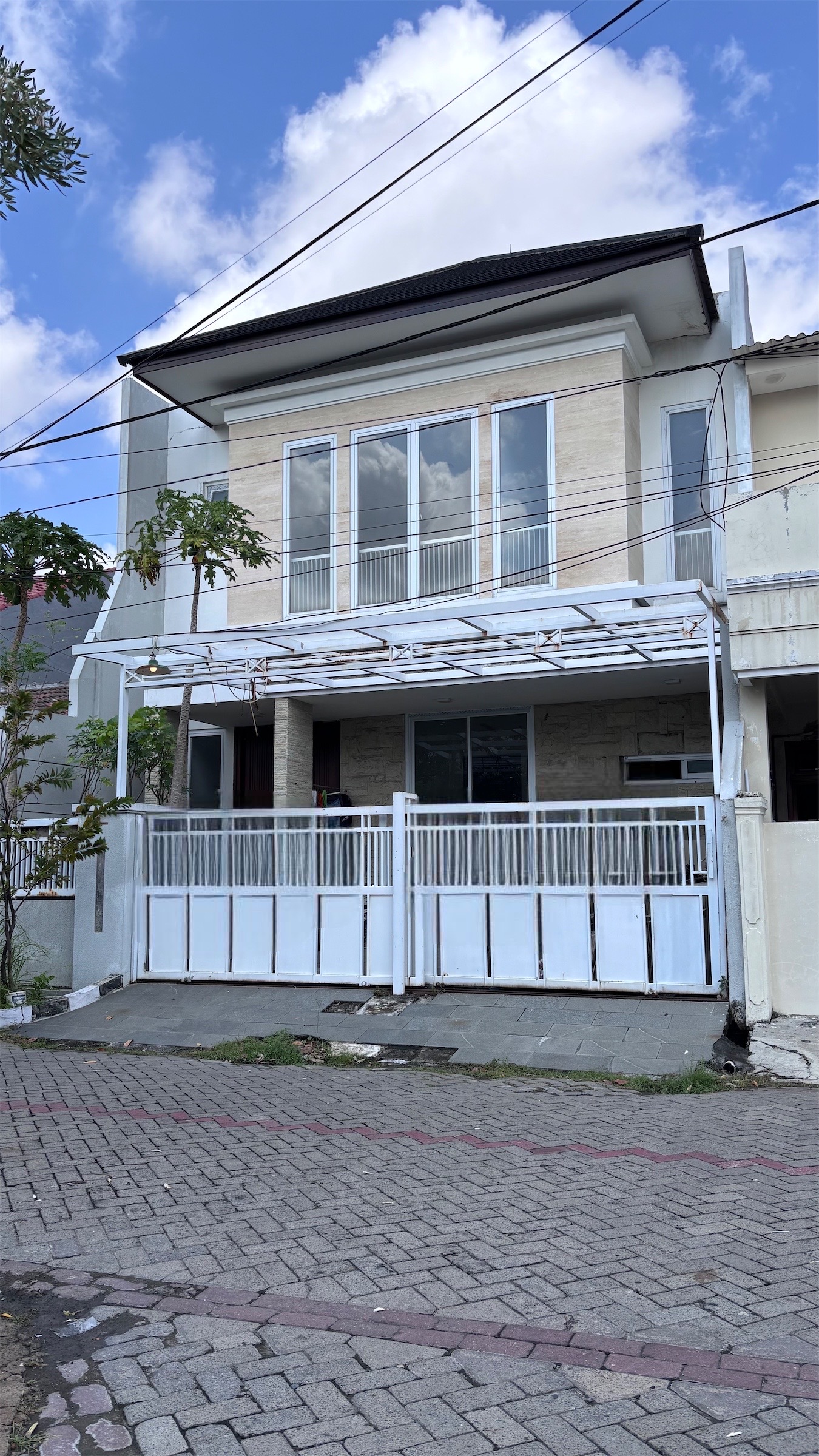 Rumah Darmo Indah Selatan Bagus Terawat - Dealkan