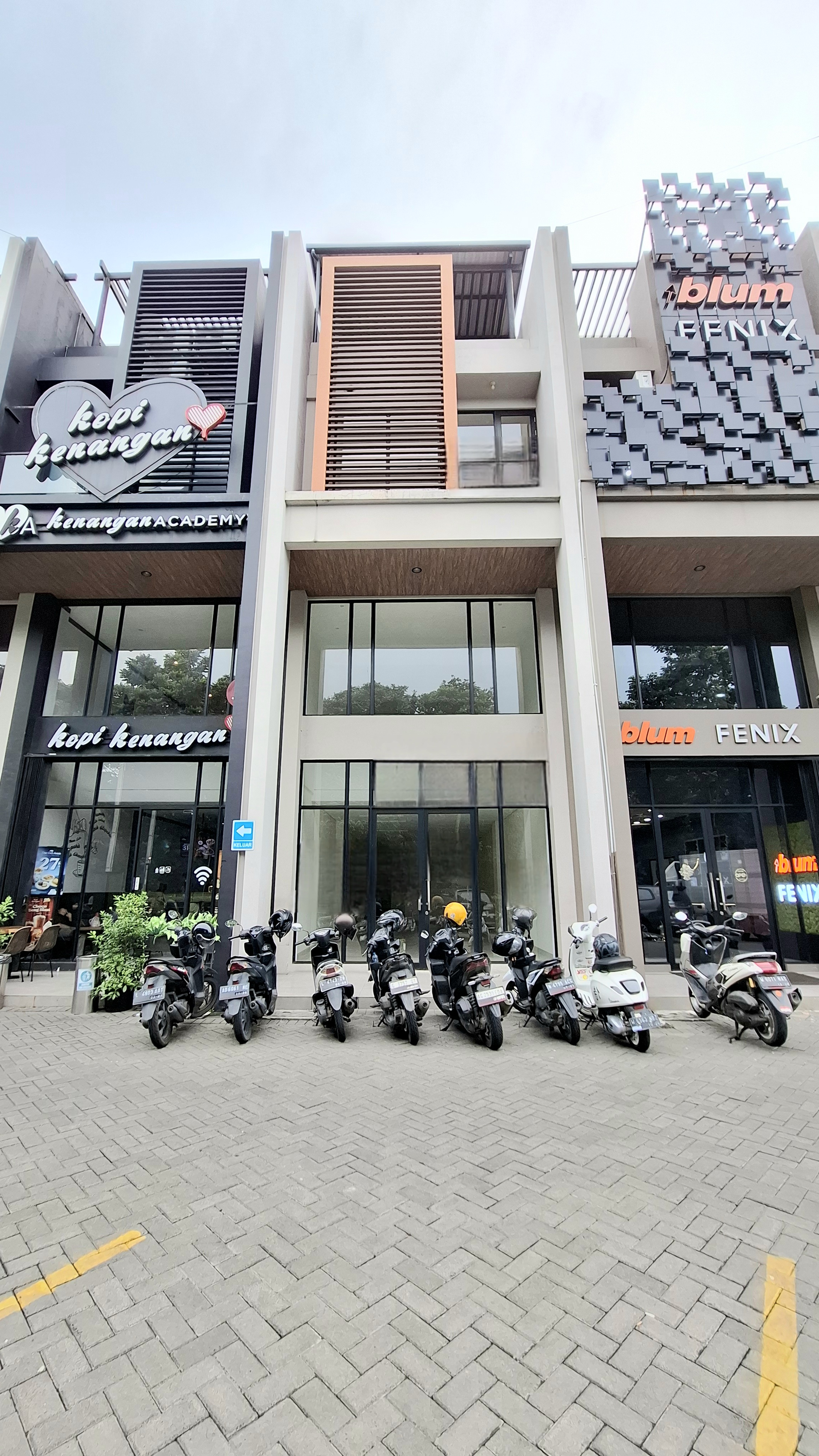 Sewa Ruko 4 Lantai – The Avenue, Raya Merr, Semolowaru, Sukolilo, Surabaya Timur(Jalan Dr. Ir. H. Soekarno / Sukarno, Raya Merr) - Dealkan