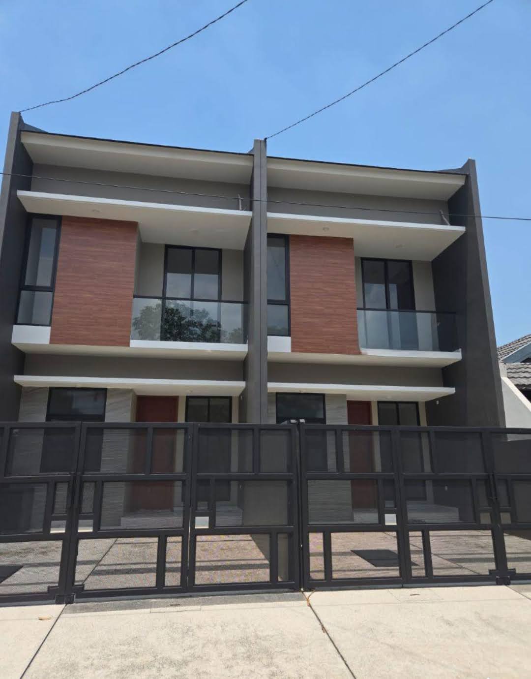 DIJUAL 2 UNIT JEJER RUMAH MINIMALIS BARU GRESS DI KEDUNG BARUK UTARA SURABAYA SELATAN - Dealkan