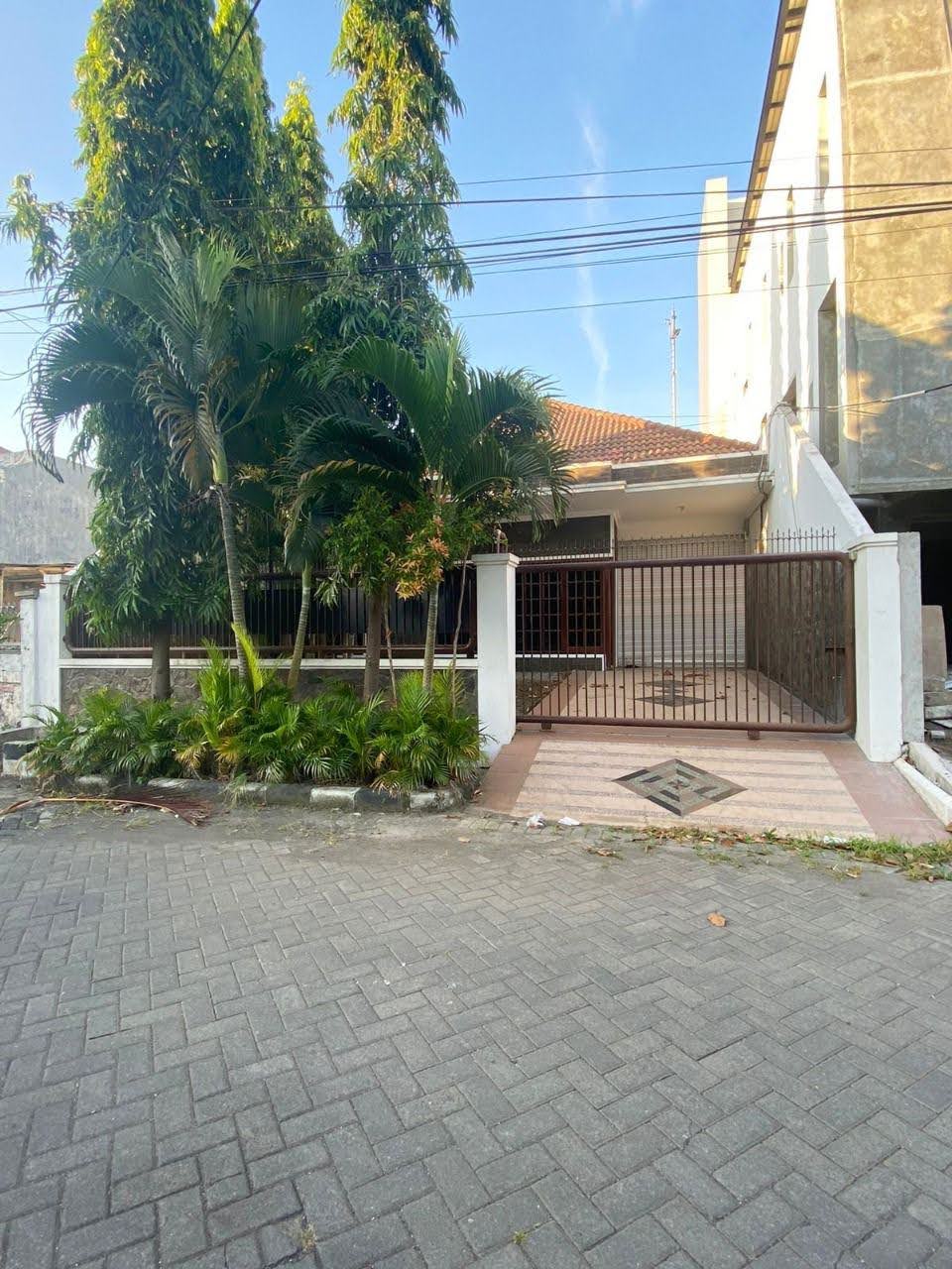 Gambar Kecil 1