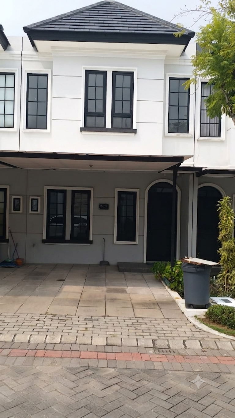 DISEWAKAN RUMAH MANSION NINE CLUSTER TERDEPAN DEKAT POSS MURAHH MERIAH - Dealkan
