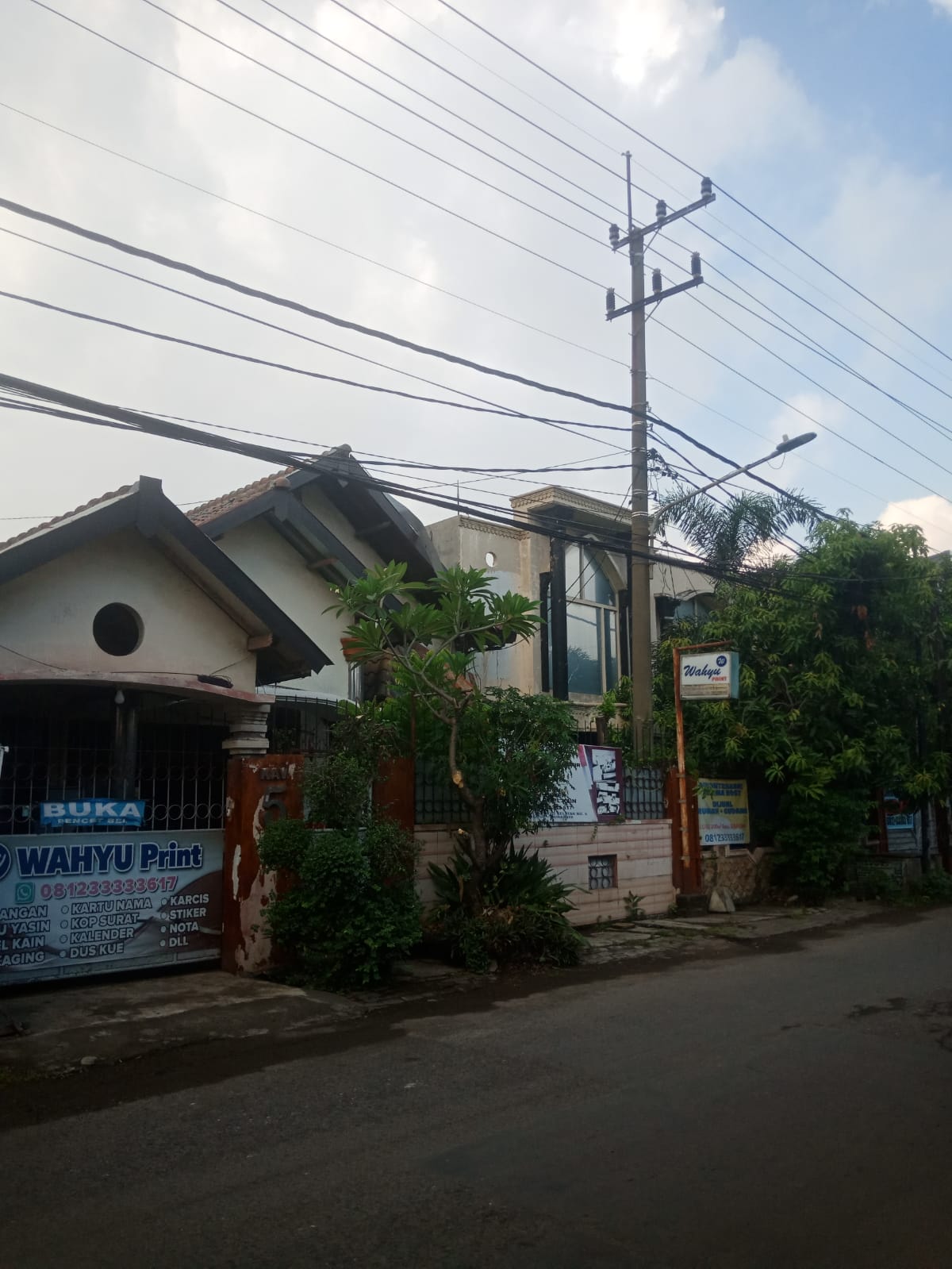 Dijual Rumah Usaha, jadi satu gudang, rumah dan produksi di Rungkut - Dealkan