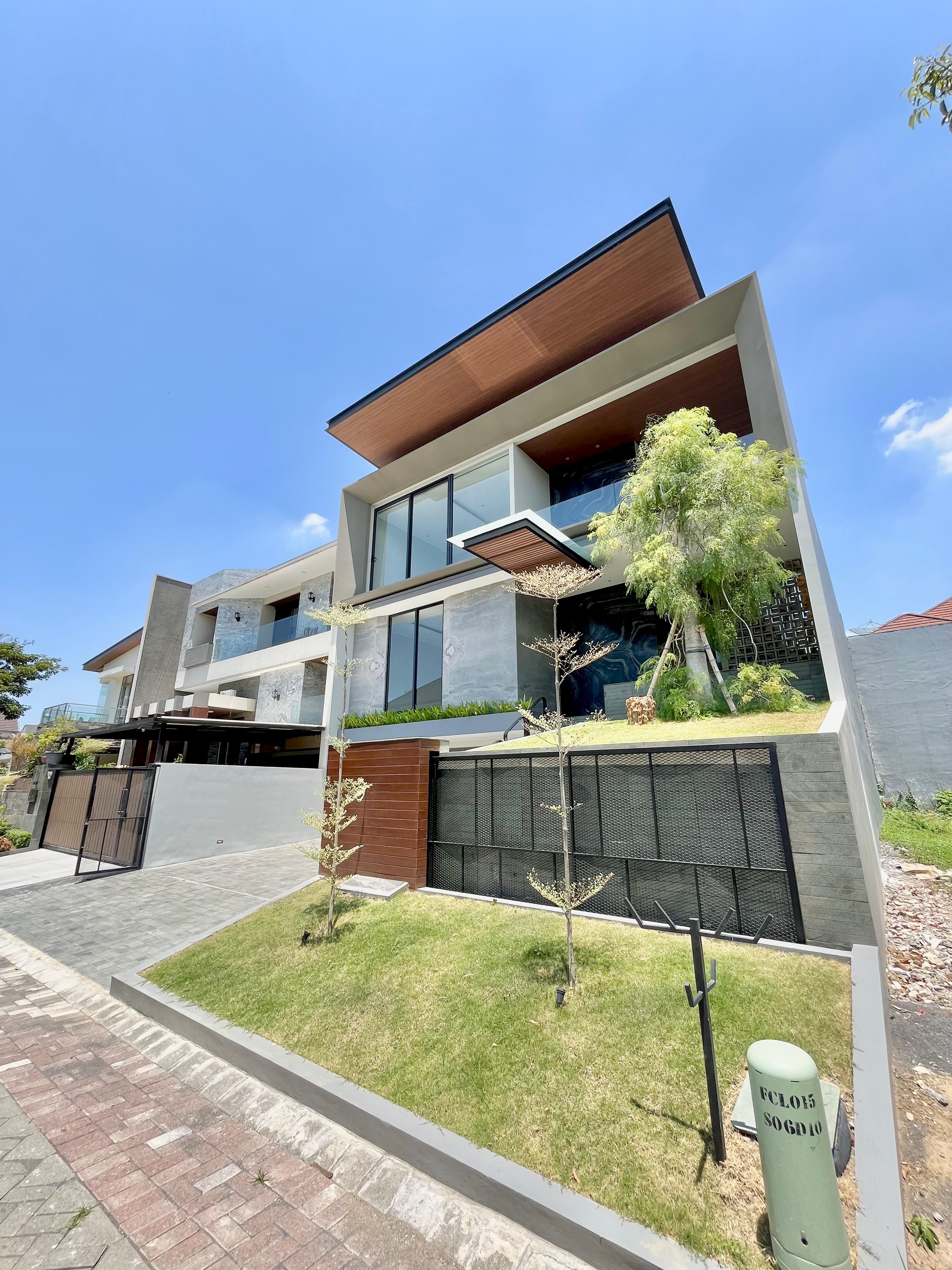 HOT!!!! NEW HOUSE MEWAH 3 LANTAI KONSEP VILLA DI BUKIT GOLF MEDITERANIA SOMMERSET DI AREA GOLF CITRALAND - Dealkan