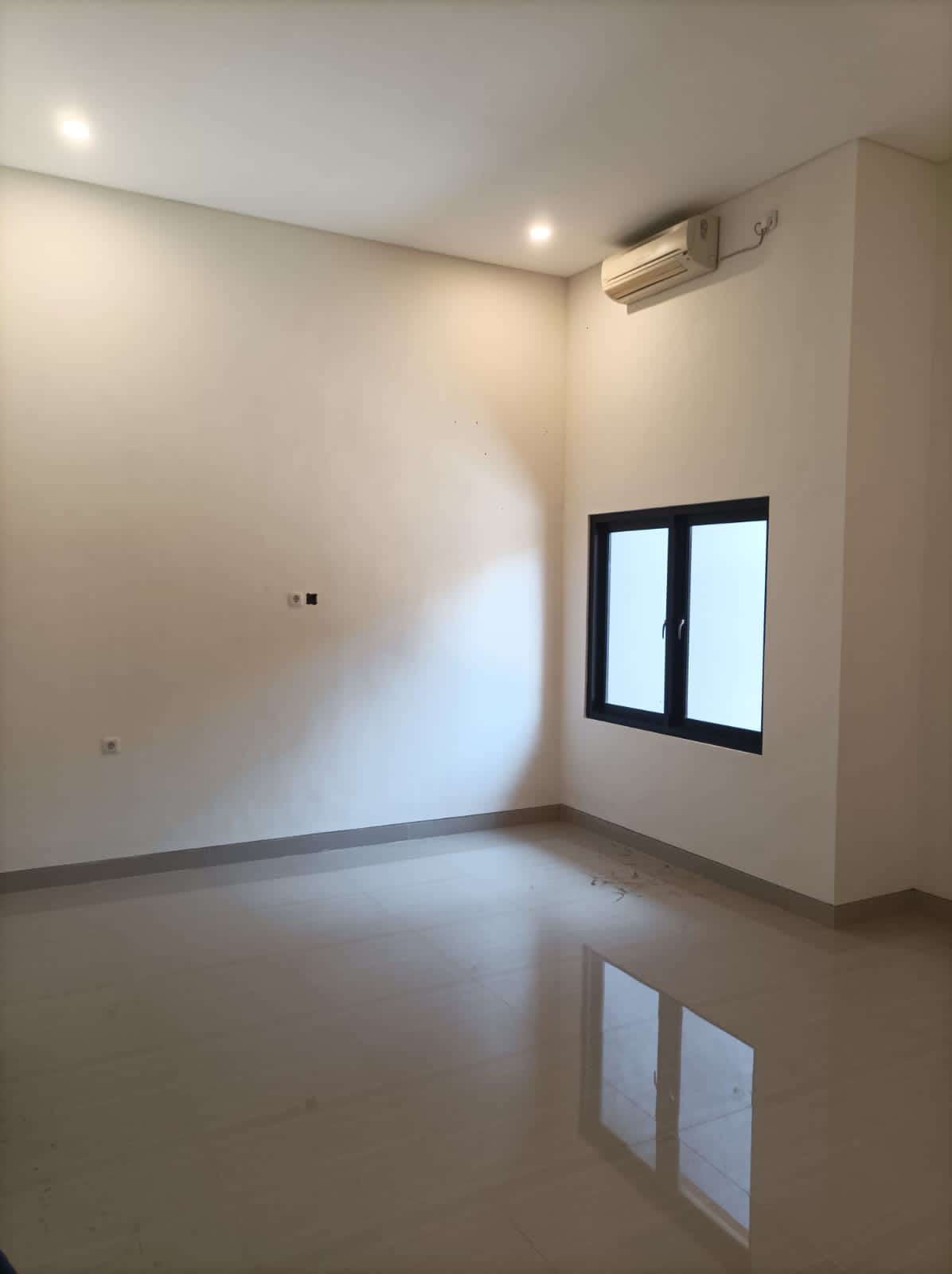 🏡✨ DIJUAL RUMAH 1 LANTAI AREA MANYAR – SURABAYA ✨🏡 - Dealkan