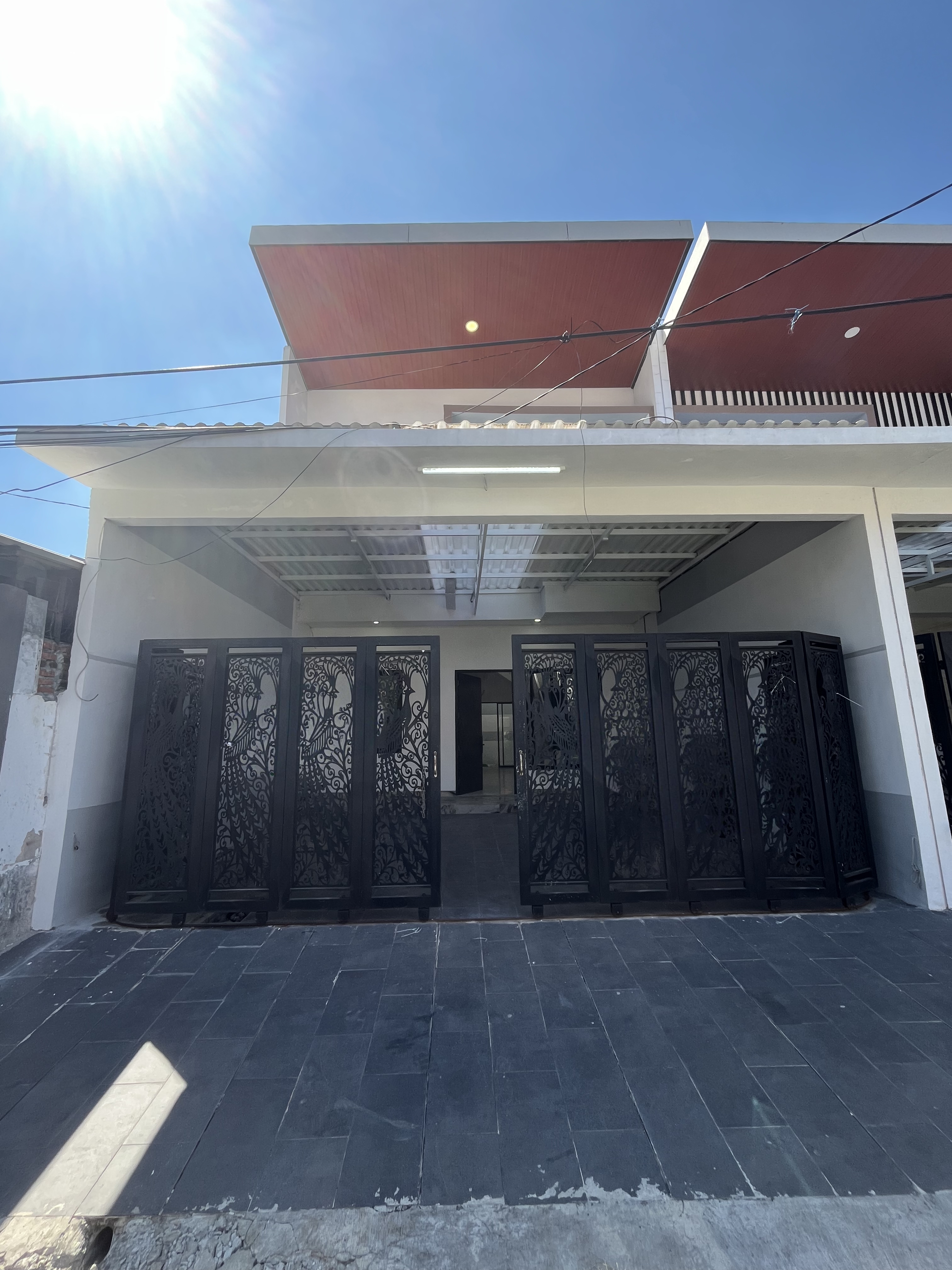 DIJUAL RUMAH BARU GRESS MINIMALIS MODERN 2 LANTAI DARMO PERMAI TIMUR - Dealkan