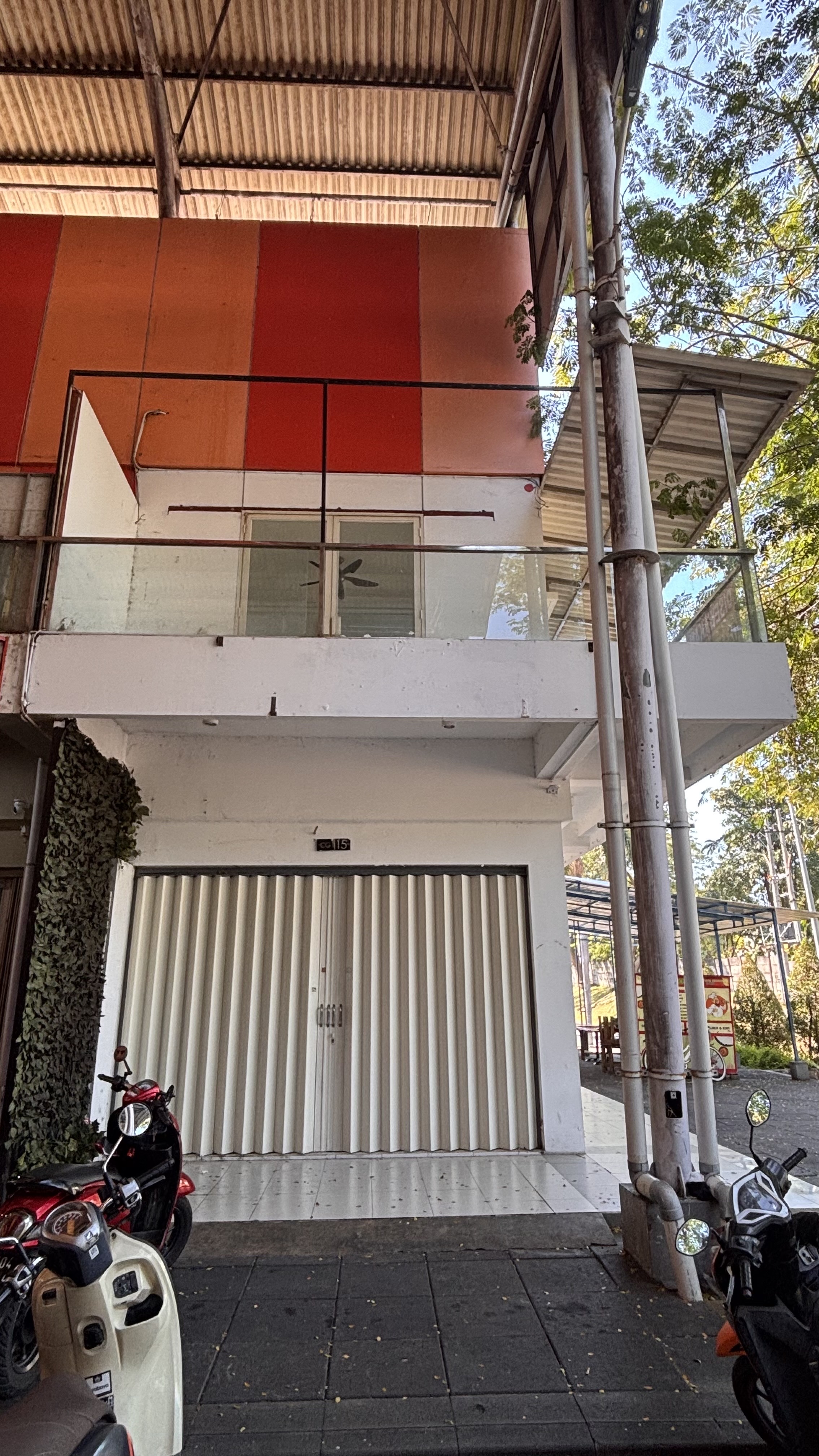 RUKO 2 LANTAI GWALK SIAP PAKAI - SURABAYA BARAT - Dealkan