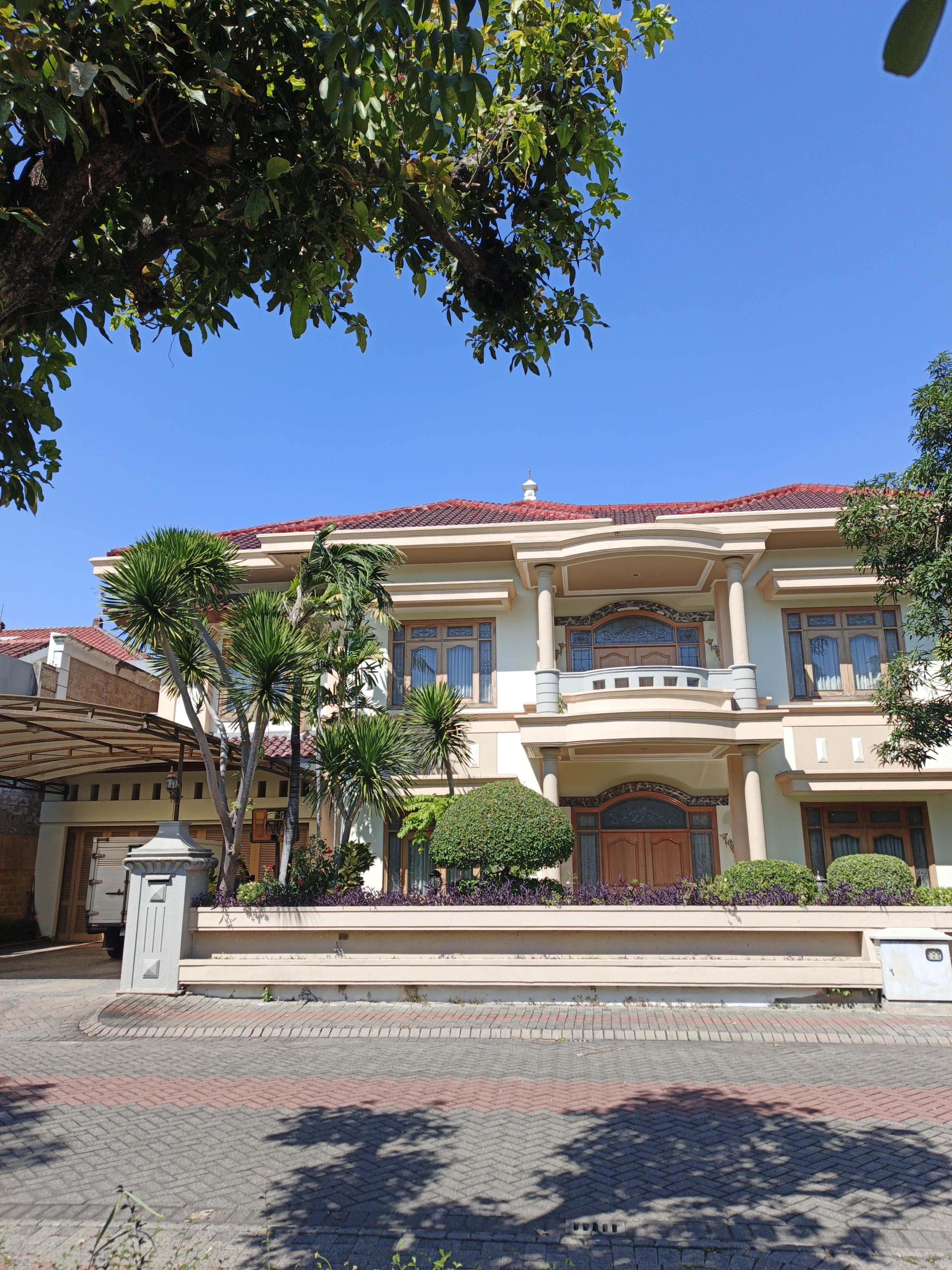 Dijual Rumah Megah Floraya Margorejo - Dealkan