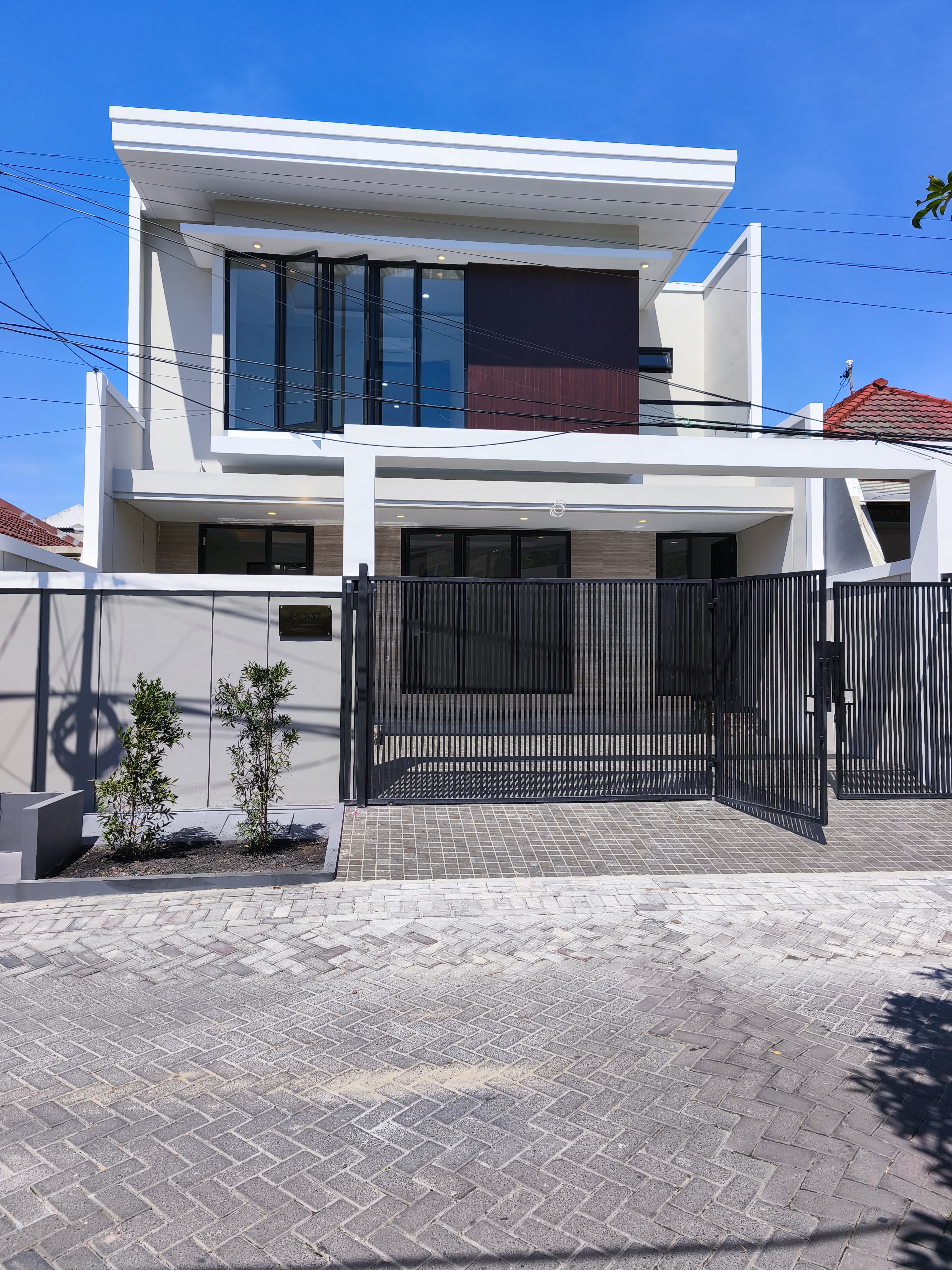 DIJUAL RUMAH GRESS SUTOREJO, ROW JALAN 3 MOBIL, POSISI DEKAT JALAN RAYA MULYOSARI - Dealkan