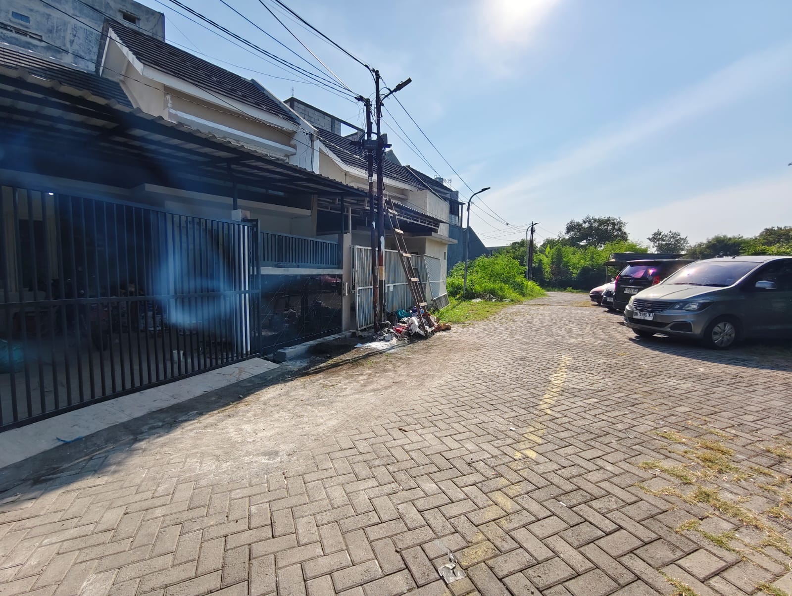 Gambar Kecil 1