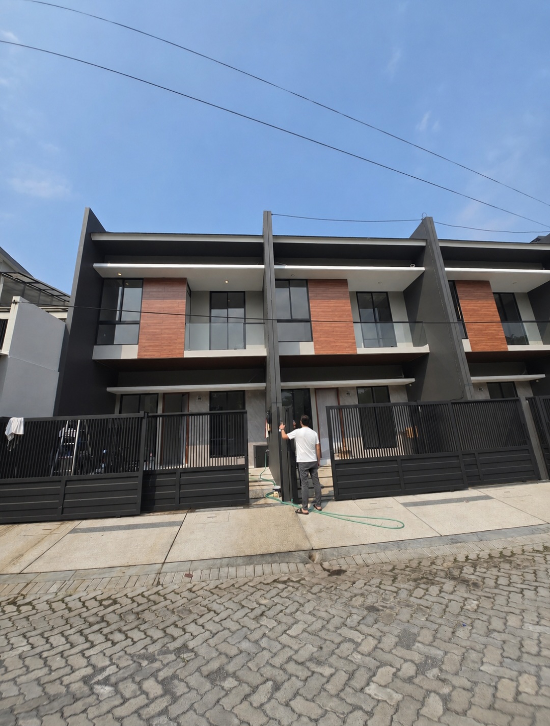 Dijual Rumah gress Panjangjiwo Permai Selatan - Dealkan