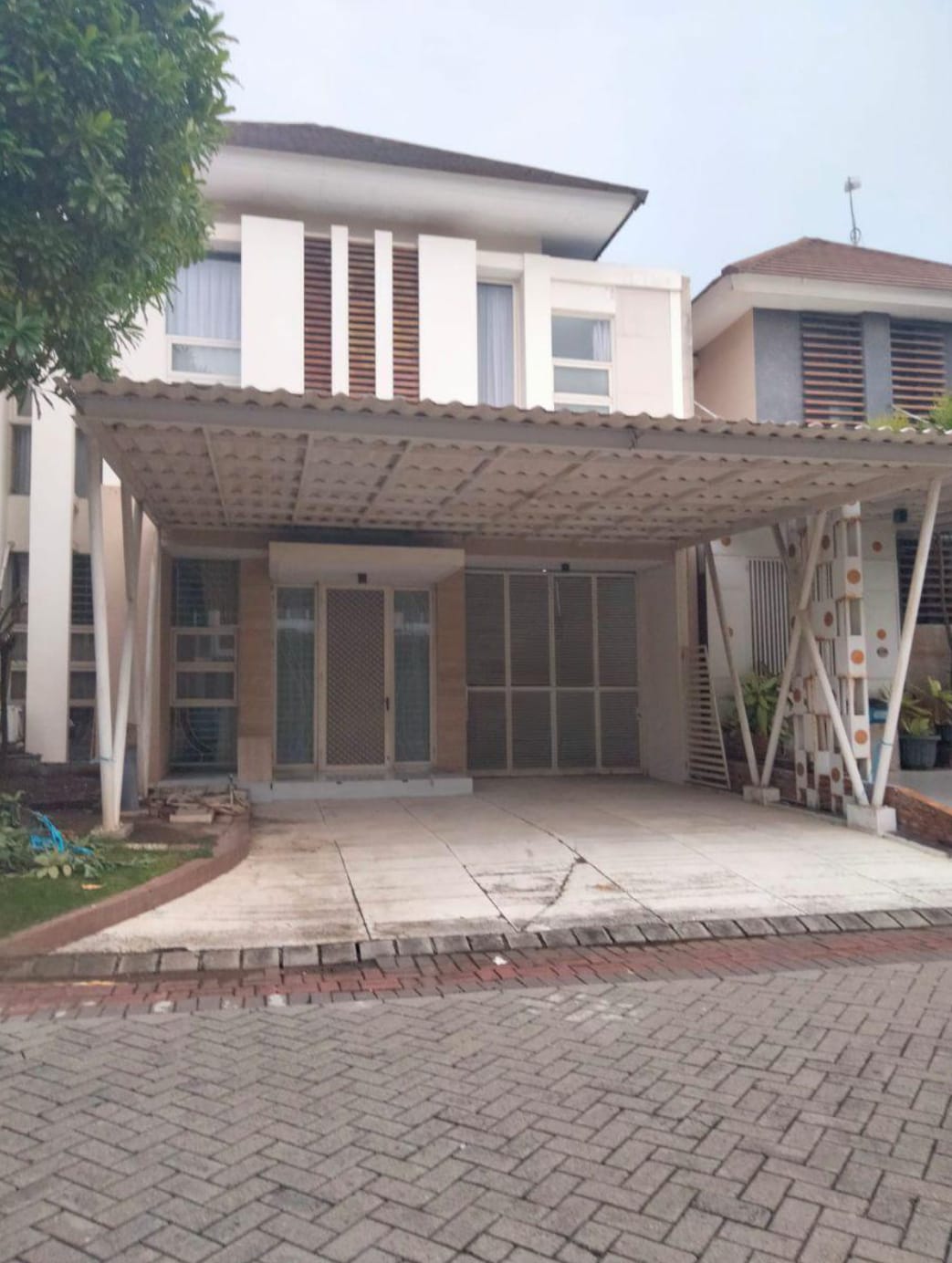 RUMAH MINIMALIS FULL FURNISH DI PAKUWON CITY SURABAYA TIMUR - Dealkan