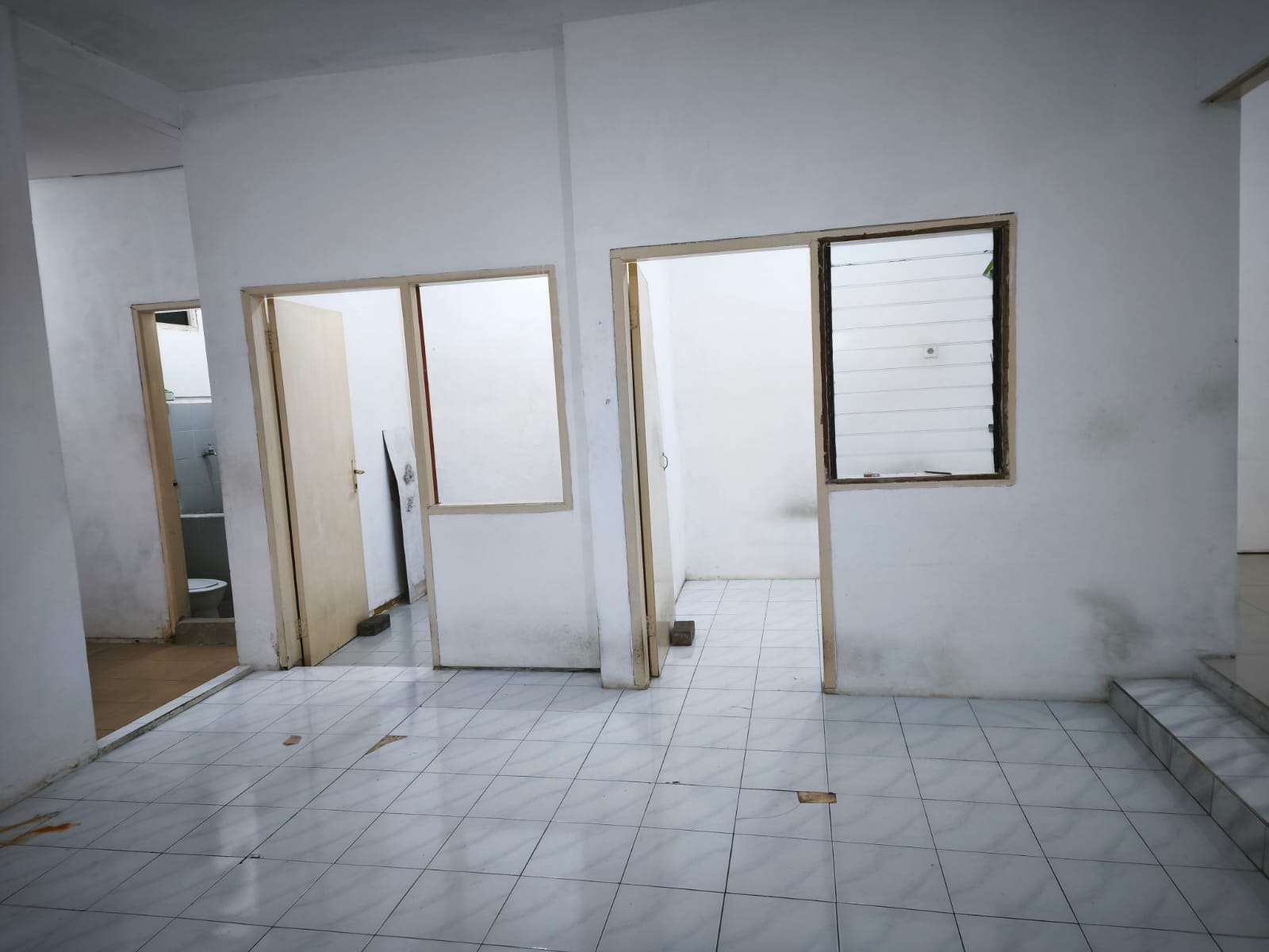Disewakan Rumah di PantI Mentari bebas banjir - Dealkan