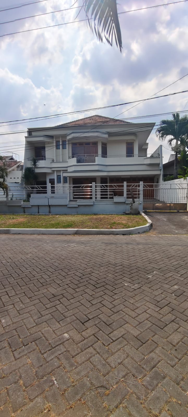 Disewakan rumah siap huni darmo sentosa - Dealkan