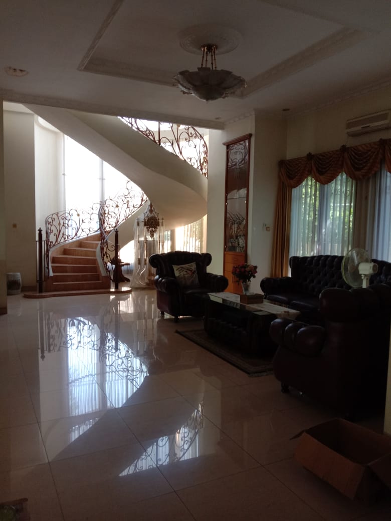 DIJUAL RUMAH MEWAH DI KUTISARI - Dealkan
