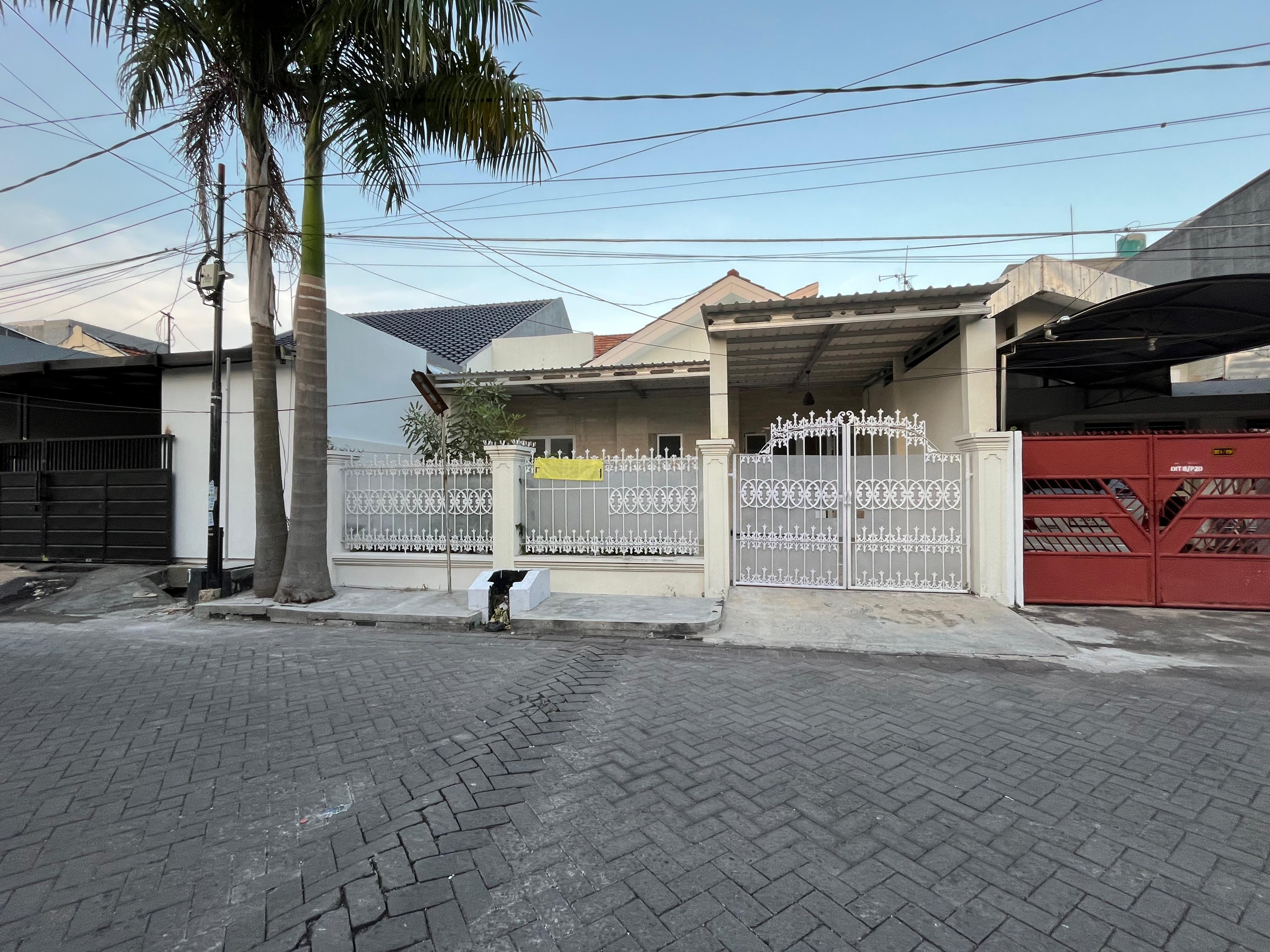 Dijual Rumah lebar 9 Siap Huni Full Renov Darmo Indah Timur - Dealkan