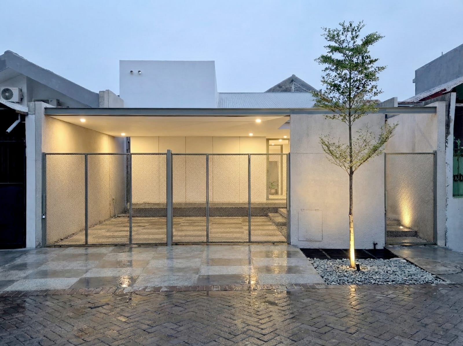 DIJUAL RUMAH MEWAH DI DARMO HARAPAN - Dealkan