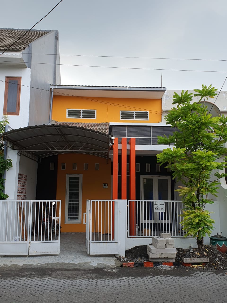 DIJUAL RUMAH SIAP HUNI DI RUNGKUT - Dealkan