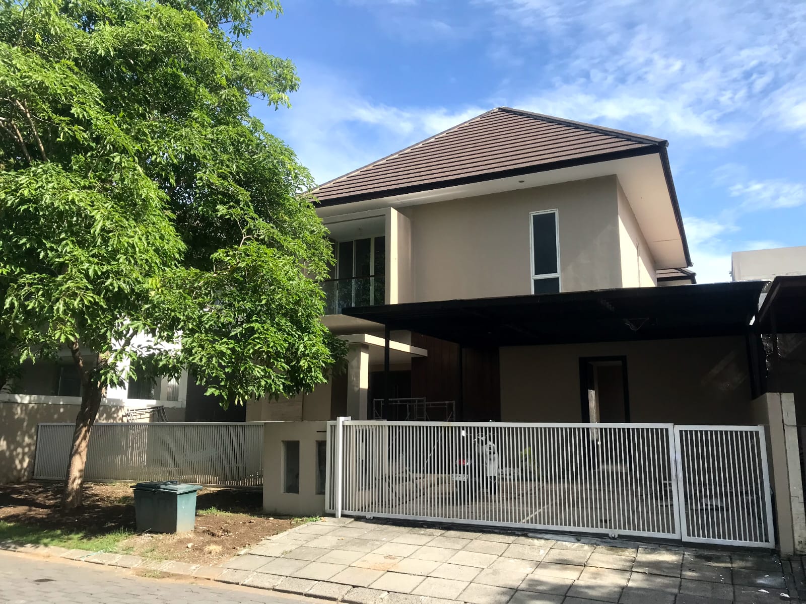 DIJUAL RUMAH MEWAH DAN MODERN GRAHA NATURA - Dealkan