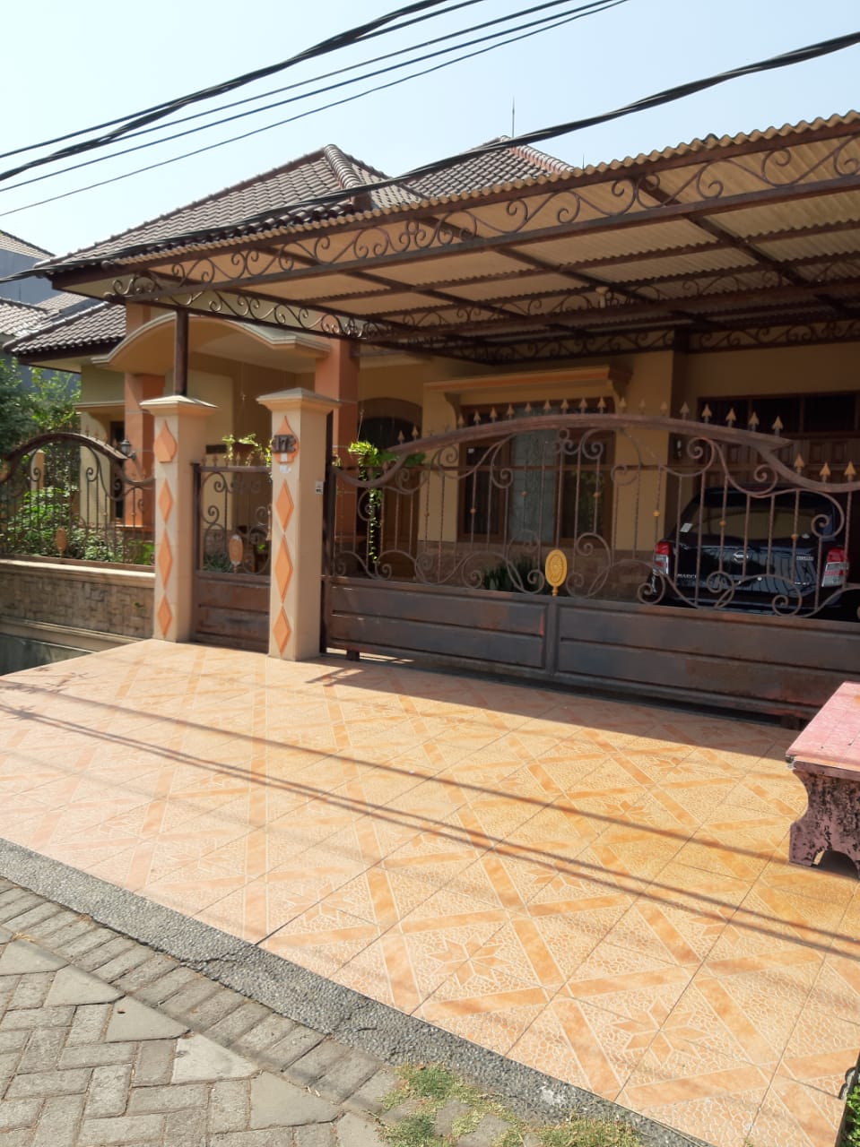 dijual Murah rumah bagus Siap huni gayungsari - Dealkan