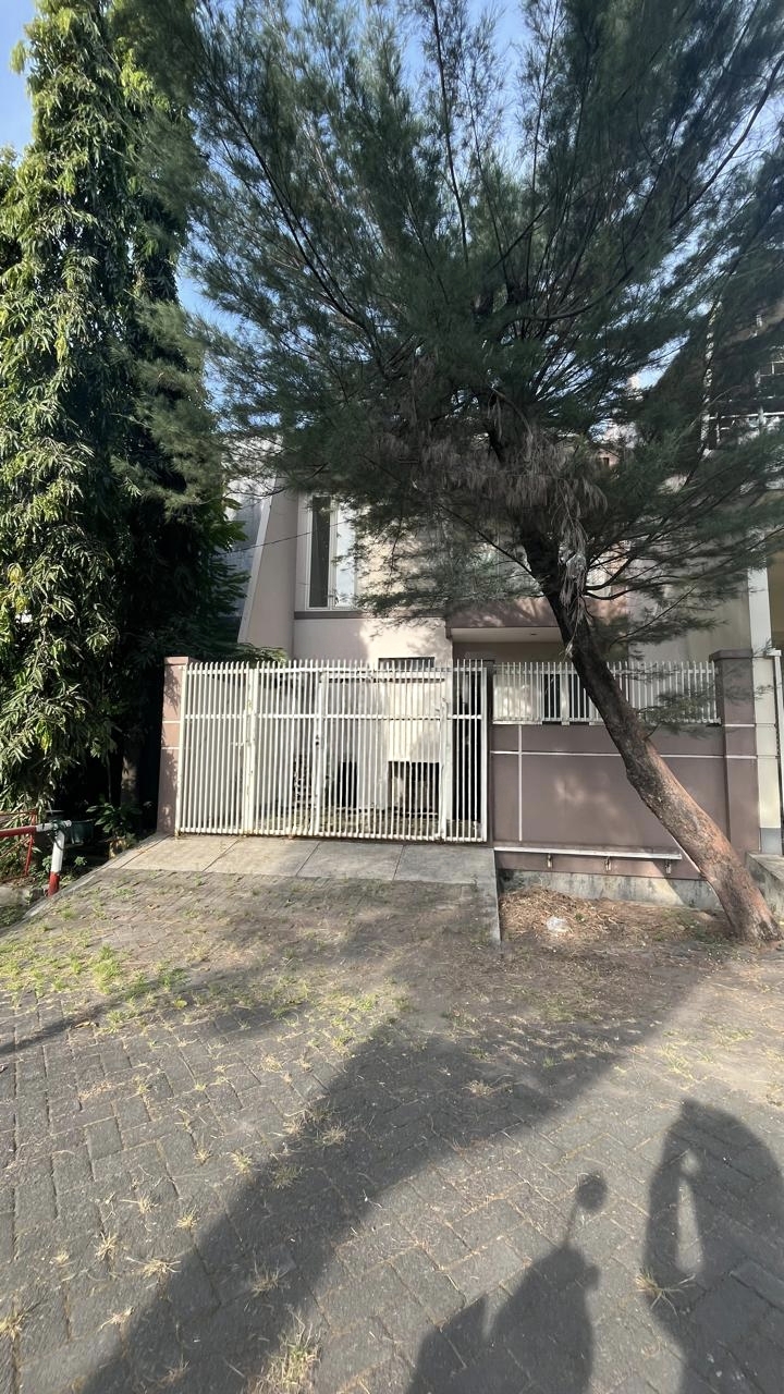 dijual rumah baru Siap huni shm gayungsari shm - Dealkan