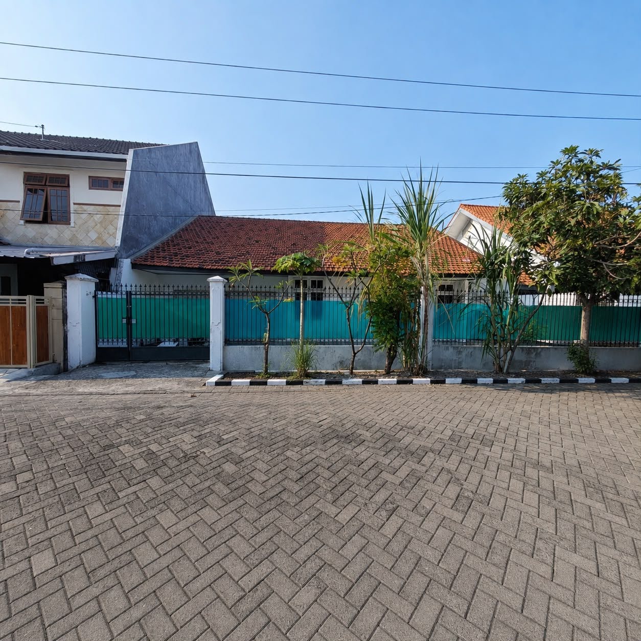 RUMAH HITUNG TANAH STRATEGIS DI MEDOKAN AYU RUNGKUT UPN SURABAYA TIMUR - Dealkan